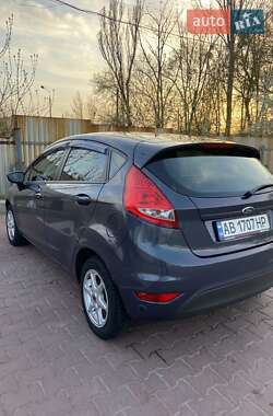 Хэтчбек Ford Fiesta 2011 в 