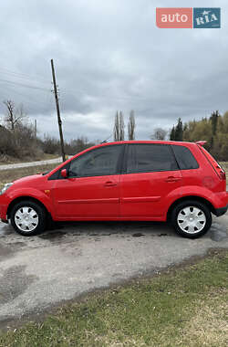 Хэтчбек Ford Fiesta 2007 в 