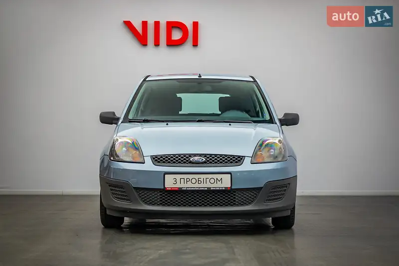 Хэтчбек Ford Fiesta 2006 в 