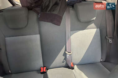 Хэтчбек Ford Fiesta 2009 в 