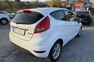 Хэтчбек Ford Fiesta 2011 в 