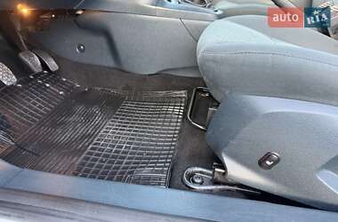 Хэтчбек Ford Fiesta 2011 в 