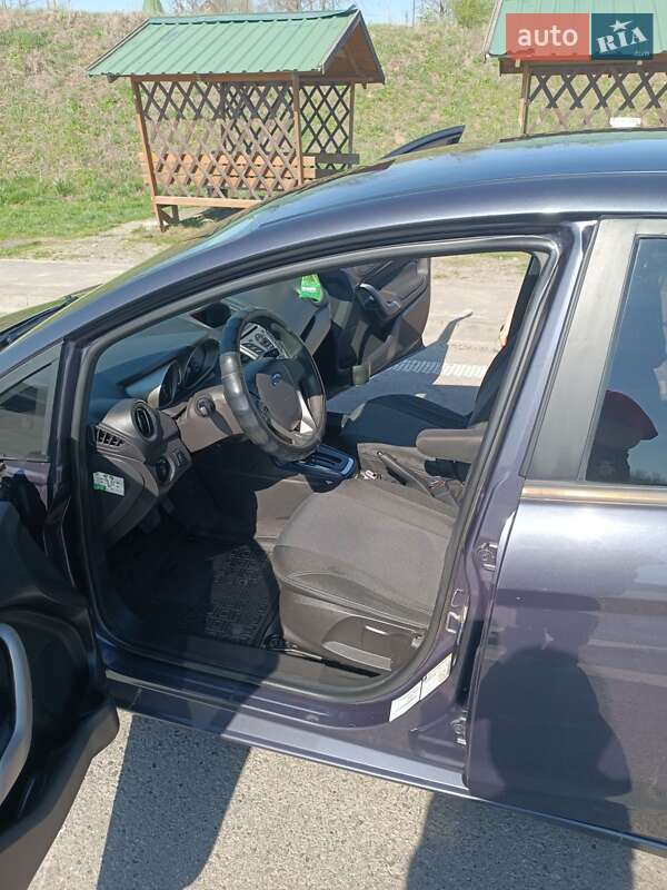 Седан Ford Fiesta 2012 в Полтаве