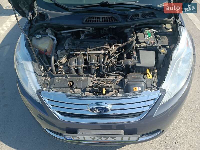 Седан Ford Fiesta 2012 в Полтаве
