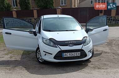 Хэтчбек Ford Fiesta 2012 в 