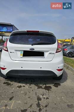 Хэтчбек Ford Fiesta 2014 в 