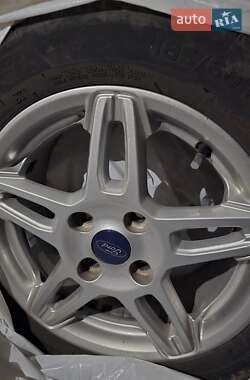 Седан Ford Fiesta 2017 в 