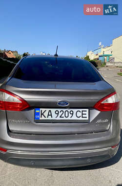 Седан Ford Fiesta 2013 в 