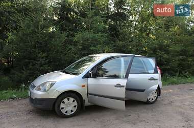 Хэтчбек Ford Fiesta 2007 в 