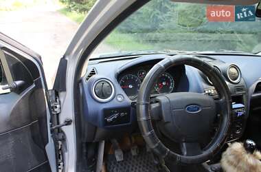 Хэтчбек Ford Fiesta 2007 в 