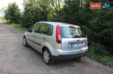 Хэтчбек Ford Fiesta 2007 в 
