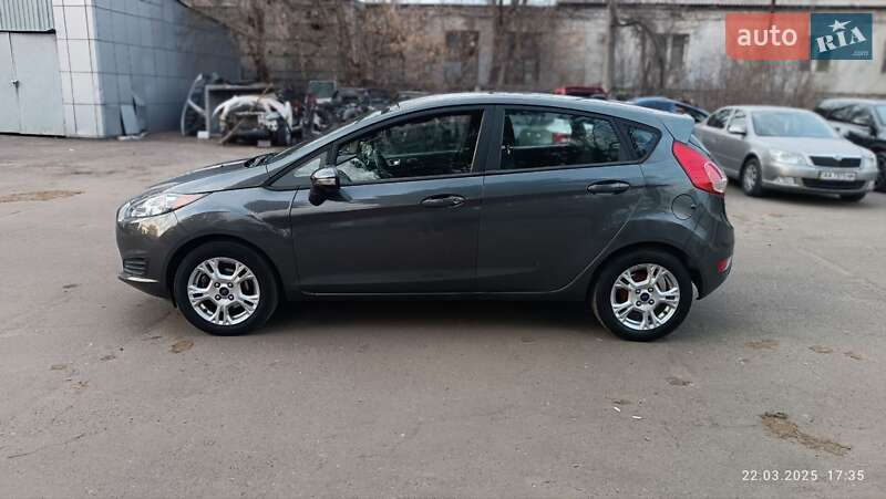 Хэтчбек Ford Fiesta 2016 в Киеве