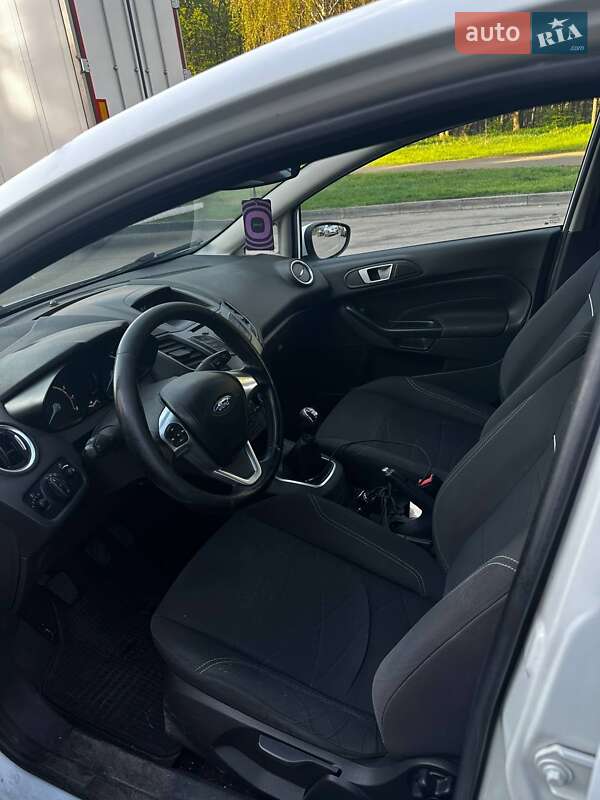 Хэтчбек Ford Fiesta 2012 в Кропивницком фото 6 Хэтчбек Ford Fiesta 2012 в Кропивницком
