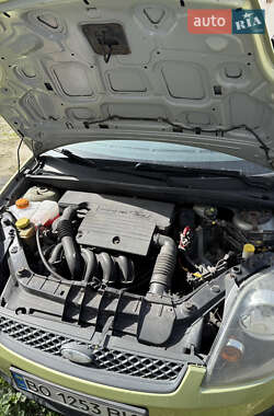Хэтчбек Ford Fiesta 2007 в 