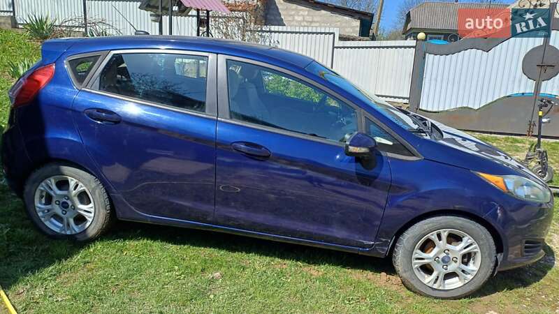 Хэтчбек Ford Fiesta 2015 в Черновцах фото 4 Хэтчбек Ford Fiesta 2015 в Черновцах