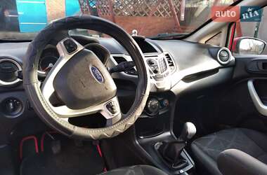 Седан Ford Fiesta 2013 в 