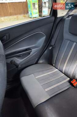 Хэтчбек Ford Fiesta 2010 в 