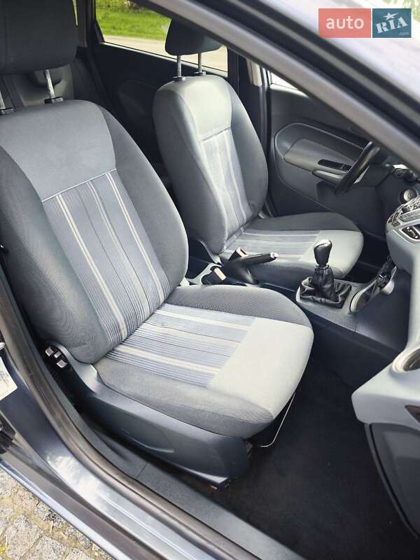 Хэтчбек Ford Fiesta 2010 в Львове