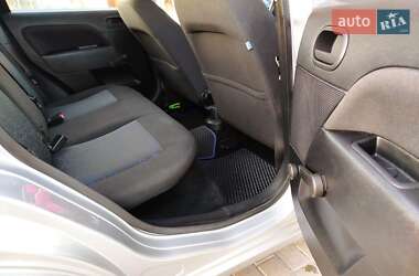 Хэтчбек Ford Fiesta 2007 в 