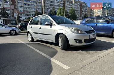 Хэтчбек Ford Fiesta 2007 в 