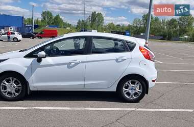 Хэтчбек Ford Fiesta 2013 в 