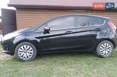 Хэтчбек Ford Fiesta 2013 в 