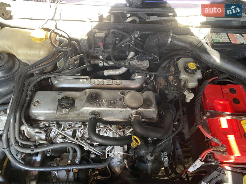 Хэтчбек Ford Fiesta 2000 в Мукачево