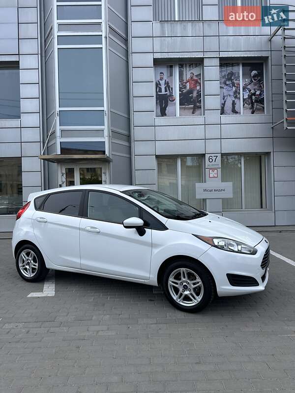Хетчбек Ford Fiesta 2019 в Києві