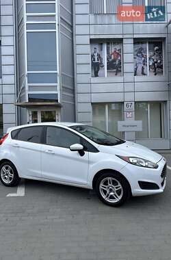 Хэтчбек Ford Fiesta 2019 в 