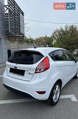 Хэтчбек Ford Fiesta 2019 в 
