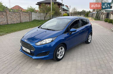 Хэтчбек Ford Fiesta 2018 в 
