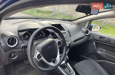 Хэтчбек Ford Fiesta 2018 в 