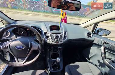 Хэтчбек Ford Fiesta 2011 в 