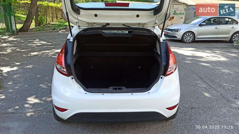 Хетчбек Ford Fiesta 2016 в Броварах