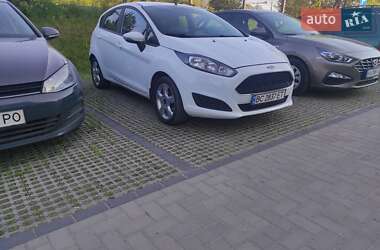 Хетчбек Ford Fiesta 2016 в Львові