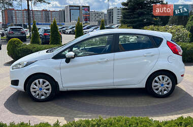 Хетчбек Ford Fiesta 2016 в 