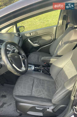 Хетчбек Ford Fiesta 2012 в 