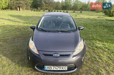 Хетчбек Ford Fiesta 2012 в 
