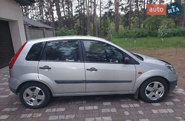 Хэтчбек Ford Fiesta 2007 в 