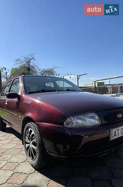 Хэтчбек Ford Fiesta 1996 в 
