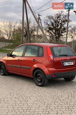 Хэтчбек Ford Fiesta 2007 в 