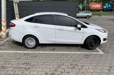 Седан Ford Fiesta 2017 в 
