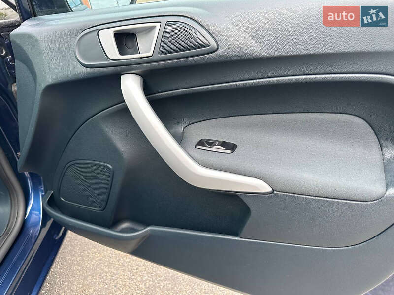 Хэтчбек Ford Fiesta 2011 в Днепре