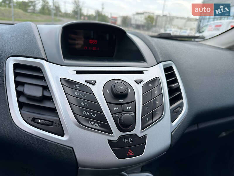 Хэтчбек Ford Fiesta 2011 в Днепре
