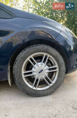 Хэтчбек Ford Fiesta 2009 в 