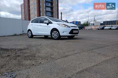 Хетчбек Ford Fiesta 2012 в 