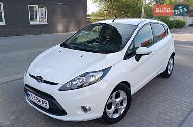 Хэтчбек Ford Fiesta 2011 в 
