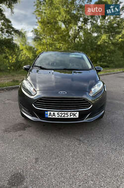 Хетчбек Ford Fiesta 2017 в 