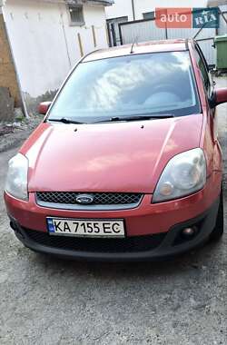 Хэтчбек Ford Fiesta 2007 в 