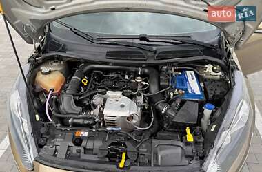 Хэтчбек Ford Fiesta 2013 в 